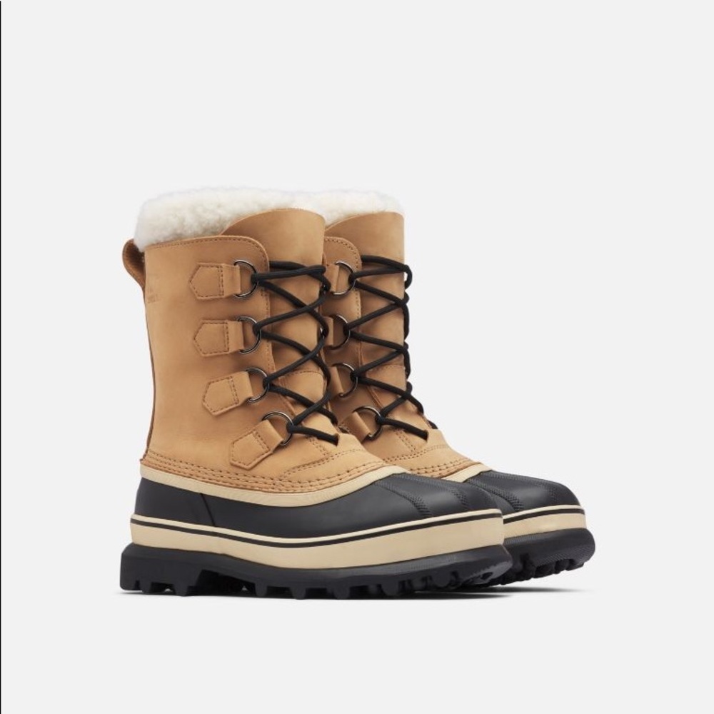 Sorel Caribou boots! Like new!!